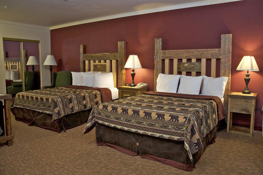 Three Bear Lodge West Yellowstone Δωμάτιο φωτογραφία