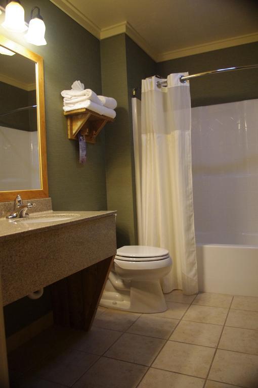 Three Bear Lodge West Yellowstone Δωμάτιο φωτογραφία