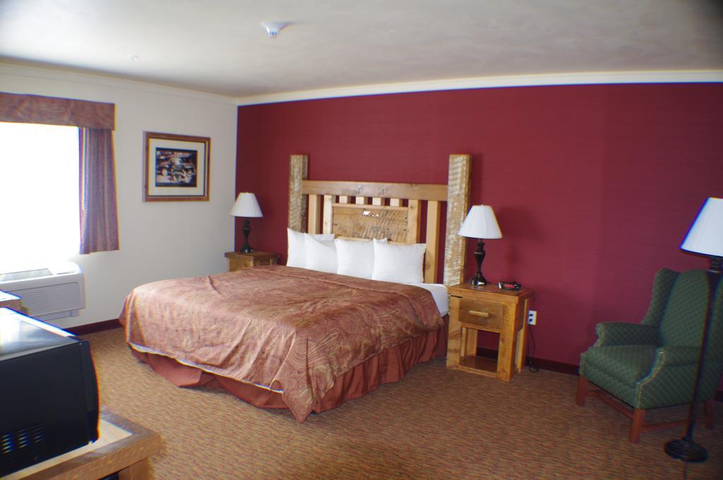 Three Bear Lodge West Yellowstone Εξωτερικό φωτογραφία