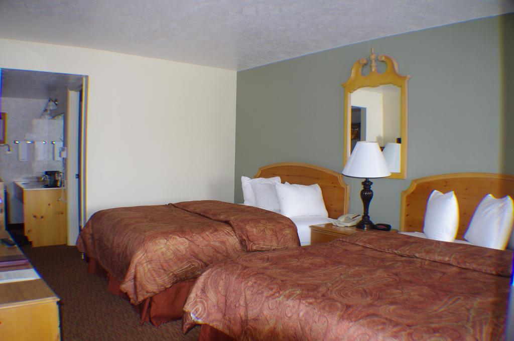 Three Bear Lodge West Yellowstone Δωμάτιο φωτογραφία